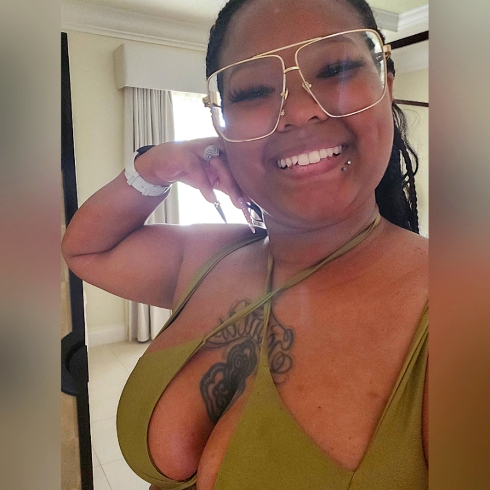 Meet your Posher, Piccola